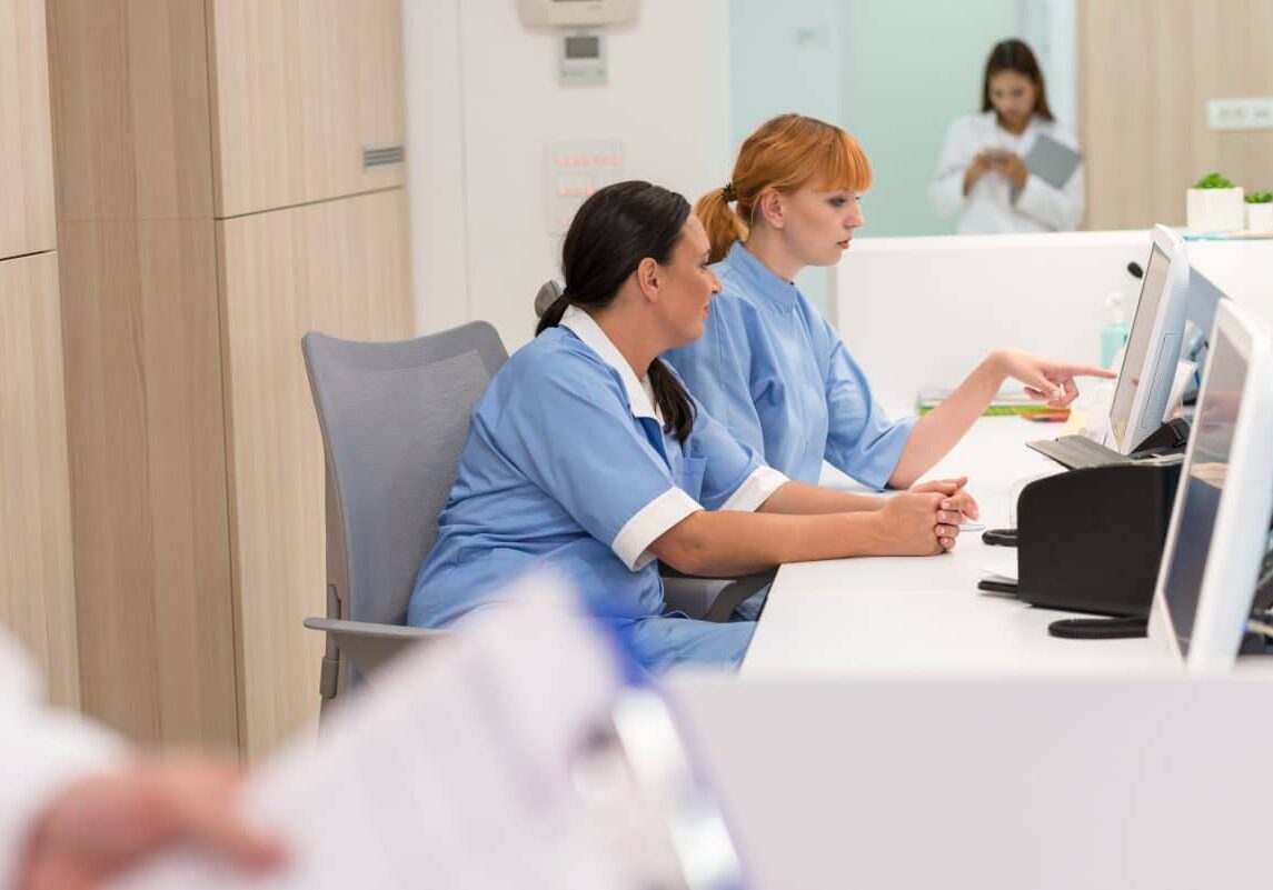 Doctor's Assistant Reception Desk